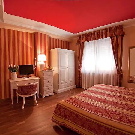 Hotel Cles 3* Cles