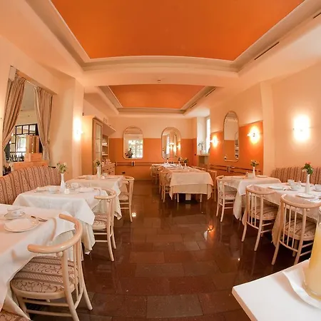 Szálloda Hotel Cles 3*